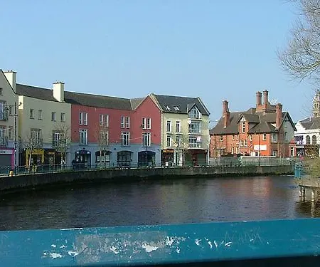 Old Проживание в семье